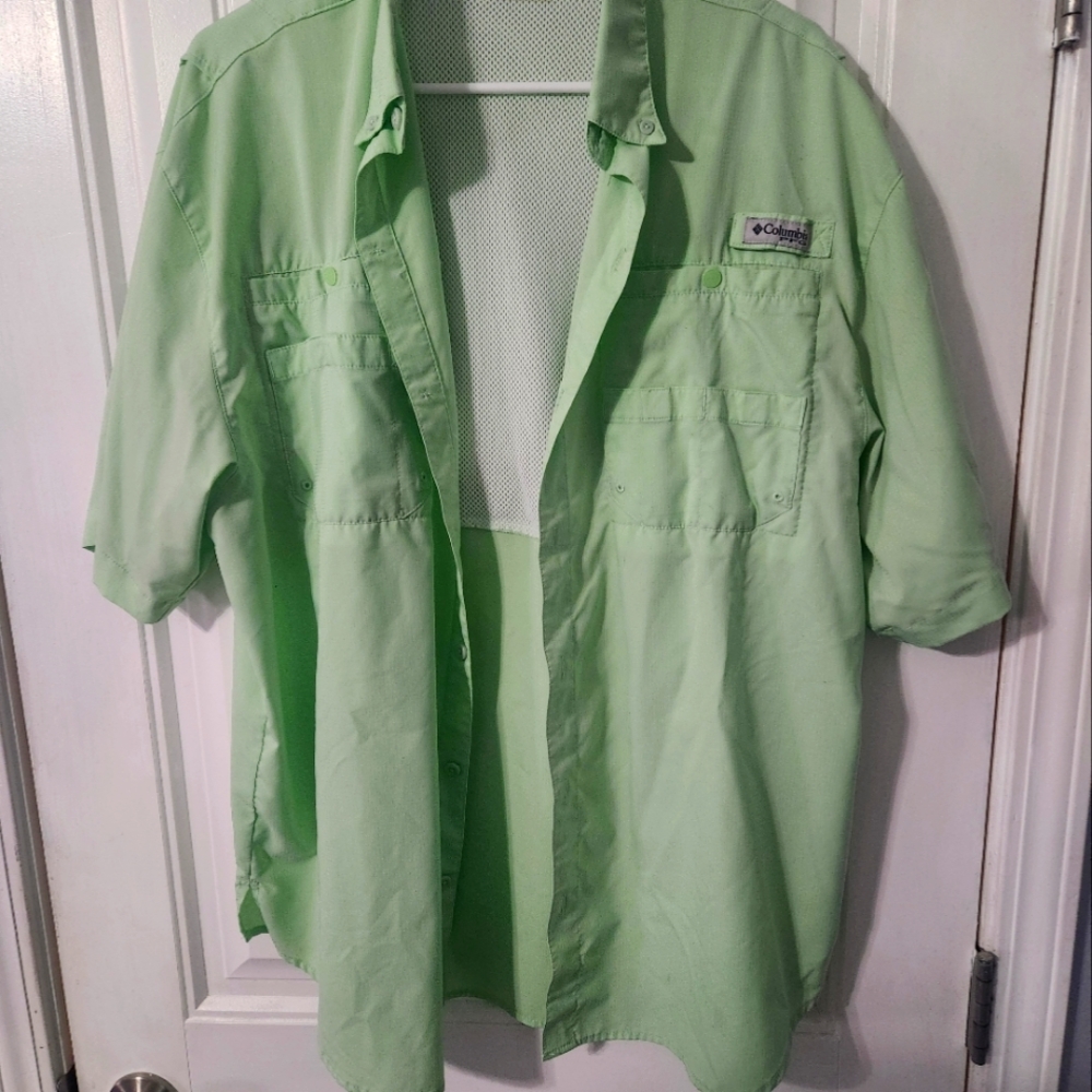 Columbia Light Green Short Sleeve Shirt